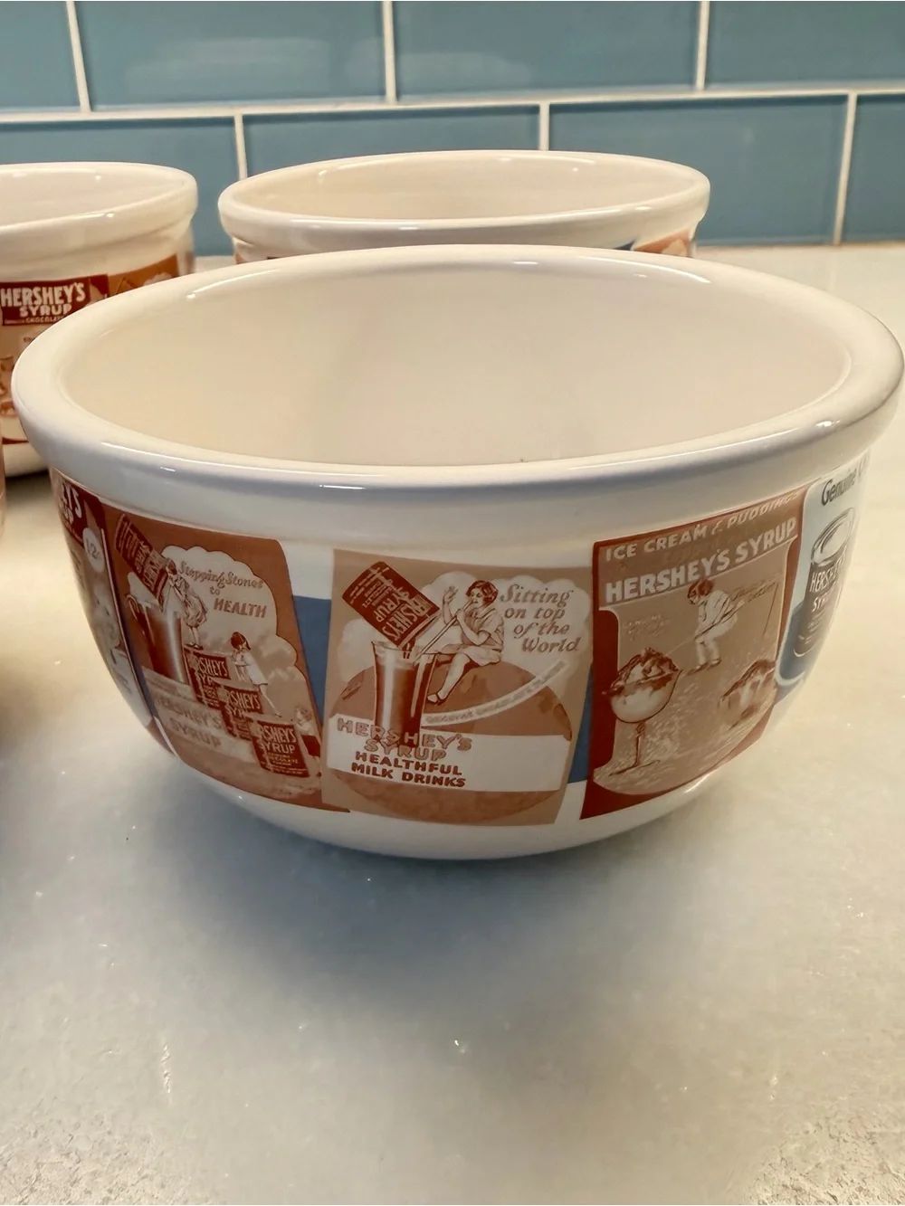 Hershey's Syrup Retro Ceramic Dessert Bowls - Set of 4 (White with Brown Accent)